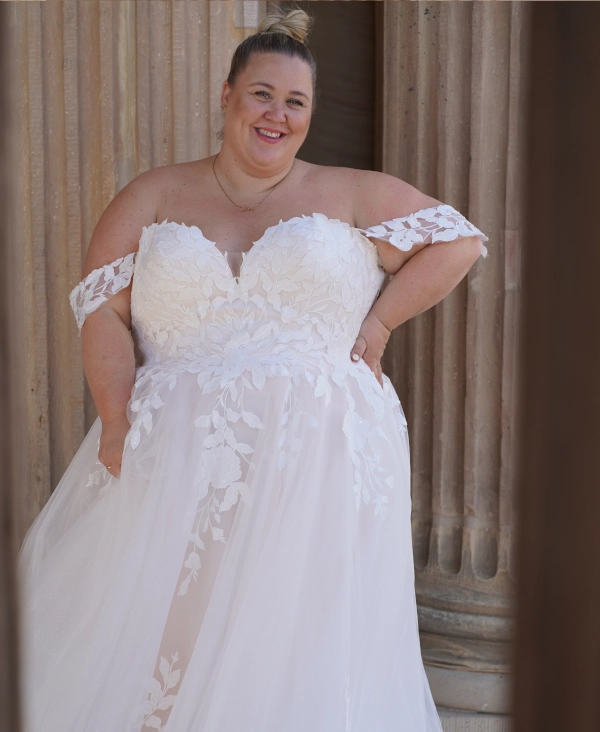 Durch dick und dünn curvy Brautmode20