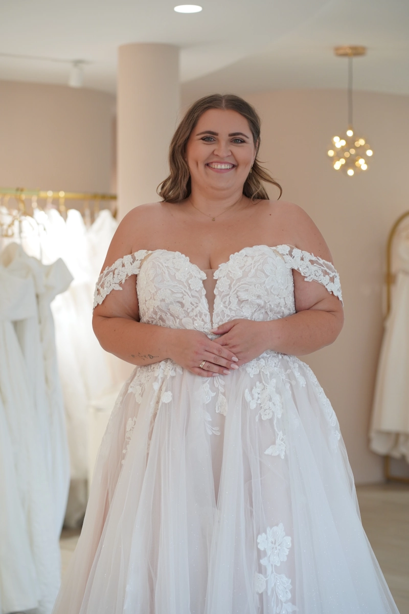 Durch dick und dünn curvy Brautmode21