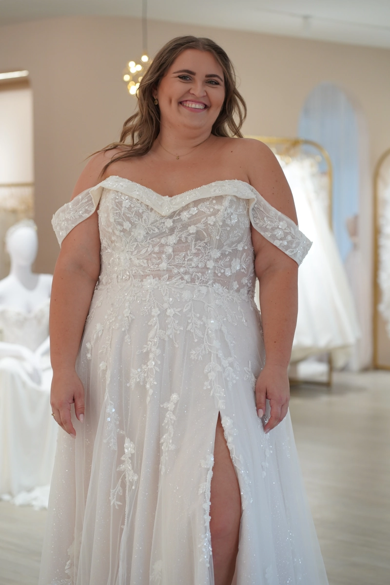 Durch dick und dünn curvy Brautmode23